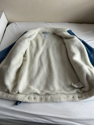 Cazadora vaquera Bershka borreguito oversize XS