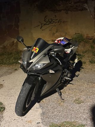 YAMAHA YZF125