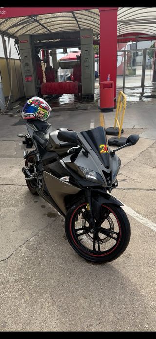 YAMAHA YZF125