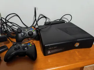 Xbox 360 Nera + Kinect, Comandi e Giochi