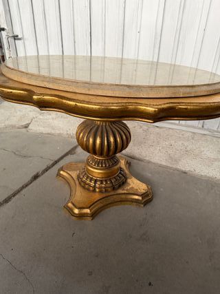 Mesa de mármol y madera dorada