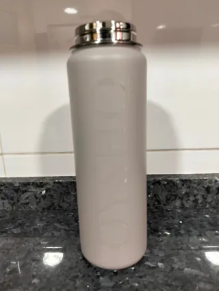Botella Oysho Acero Inoxidable Gris. Sin estrenar.