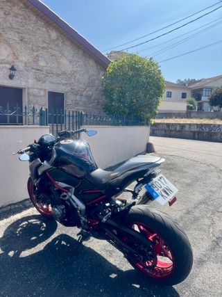 Kawasaki Z900 Full