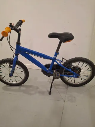 Bicicleta infantil azul