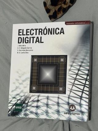 Libros del primer semestre de ing. Informática une