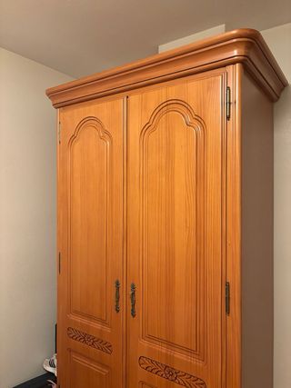 Dormitorio de pino macizo