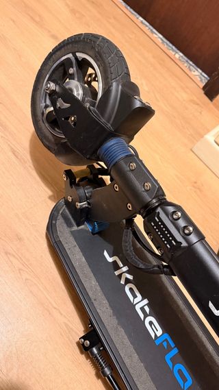 Patinete Eléctrico Skateflash Negro+casco con luz