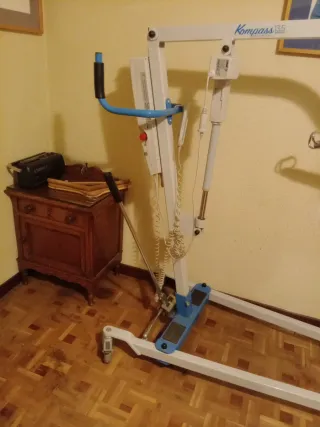 Grúa para mover enfermos/ancianos.