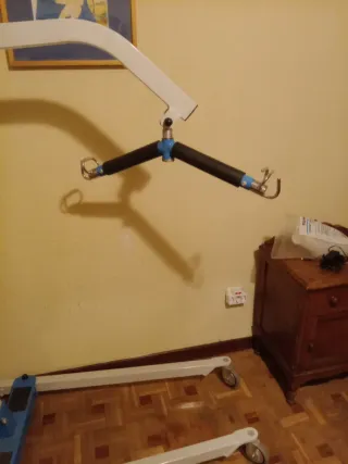 Grúa para mover enfermos/ancianos.