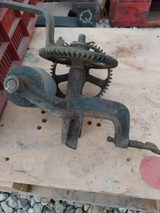 Afilador manual antiguo