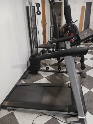 Máquina de gimnasio multifunción