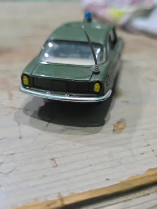 Politoys 1:41 plastica Alfa Romeo 2600 Aut Polizia