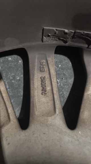 Audi 220354 8v0601025bj llanta a3 - 3 generacion