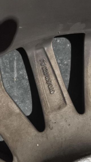 Audi 220354 8v0601025bj llanta a3 - 3 generacion