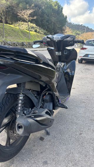 Honda SH 125i Negra