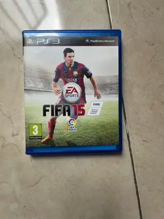 PS3 con 2 mandos y 5 juegos