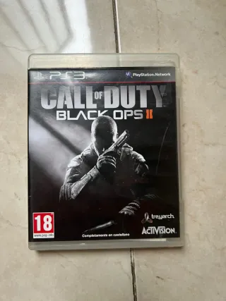 PS3 con 2 mandos y 5 juegos