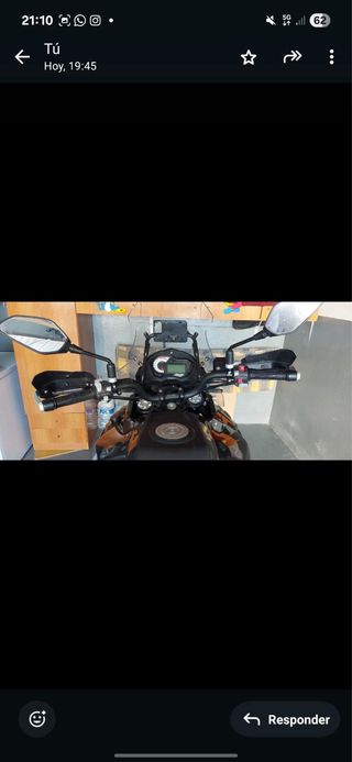 Moto Benelli Adventure Negra/Gris