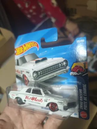Hot Wheels 1964 Dodge 330