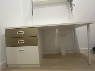 Scrivania giovanile con cassettiera