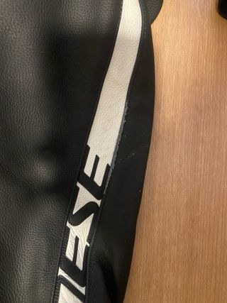 Mono Dainese Avro 4 2 Piezas Talla 54