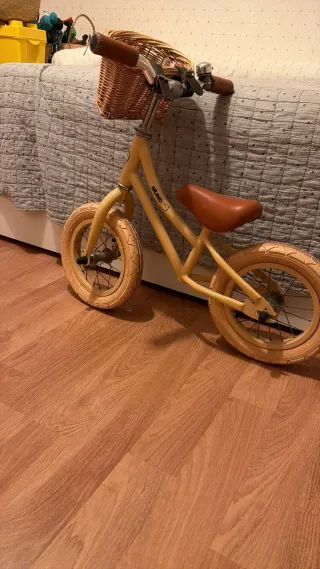 Bicicleta de equilibrio MUND PETIT color amarillo