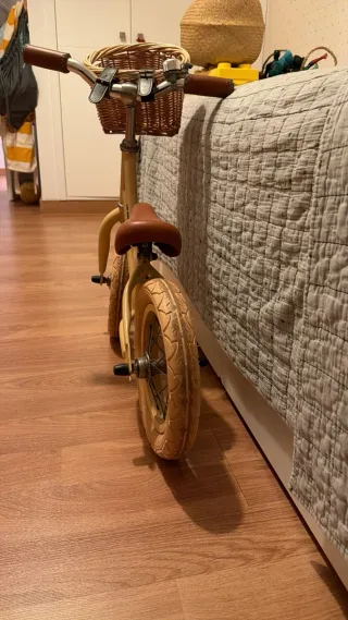 Bicicleta de equilibrio MUND PETIT color amarillo