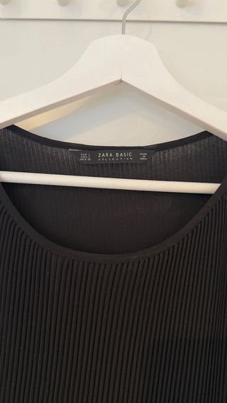Blusa plisada Zara negra manga larga