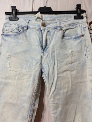 Vaqueros desgastados efecto lavado