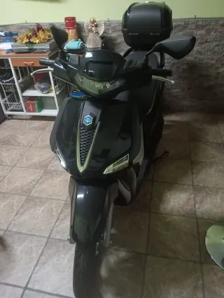 Piaggio Liberty 49cc Scooter Negra