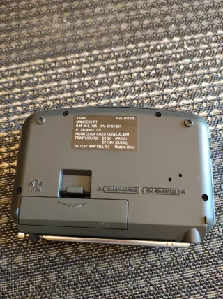 Radio Reloj Digital Tamashi KR 260 Portátil