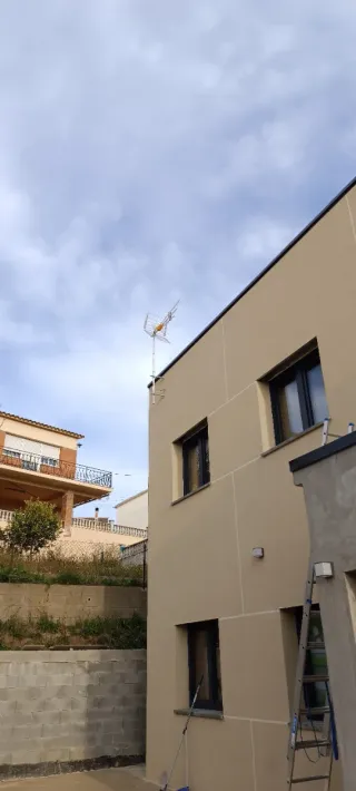 Servicio de montaje de paneles sándwich