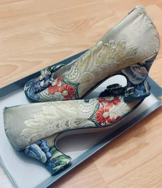 TRAJE DE FALLERA S.XVIII