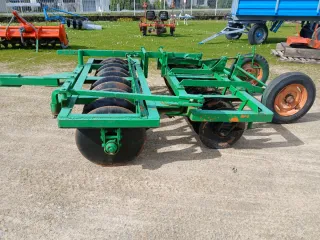 Grada de discos agrícola
