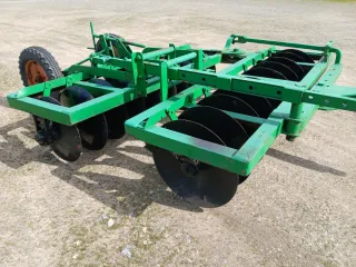 Grada de discos agrícola