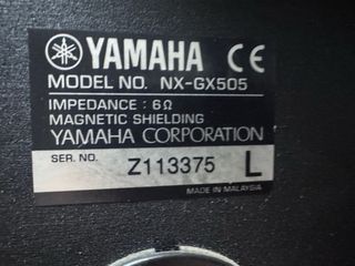 Altavoces Yamaha Marrones y Grises