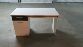 Escritorio moderno blanco y gris