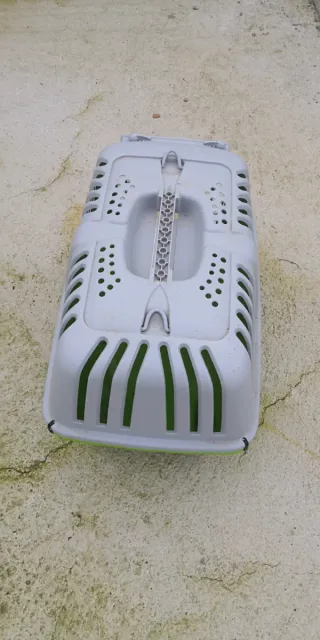 Transportín gato gris y verde