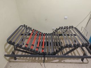 Cama articulada metálica