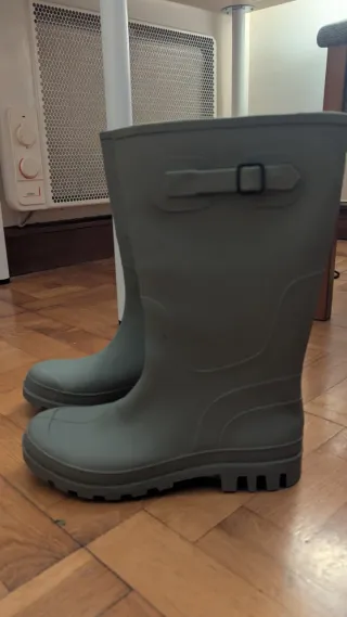 Botas de agua verde oliva