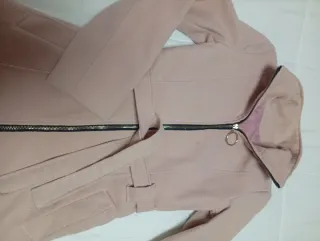 Abrigo rosita palo con cinturón, entallado