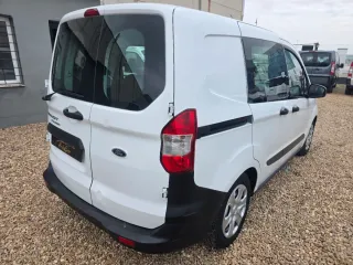 Ford Tourneo Courier 2016