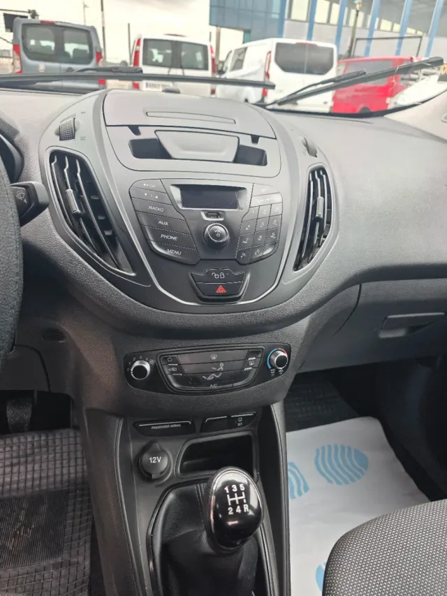 Ford Tourneo Courier 2016
