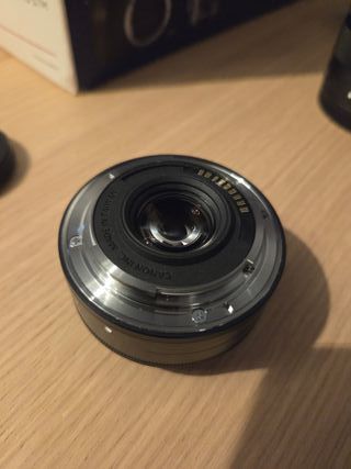 Canon EF-M 22mm f/2 STM