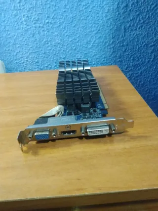 Tarjeta Gráfica Nvidia 2GB PCI Express HDMI