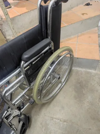 Silla de ruedas fuerte plegable