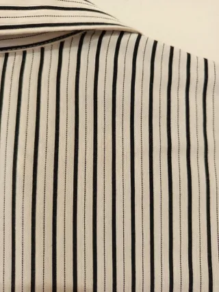 Camisa rayas crema y negro, Zara Talla XS