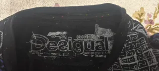 Camiseta Desigual Negra con Dibujos Multicolor