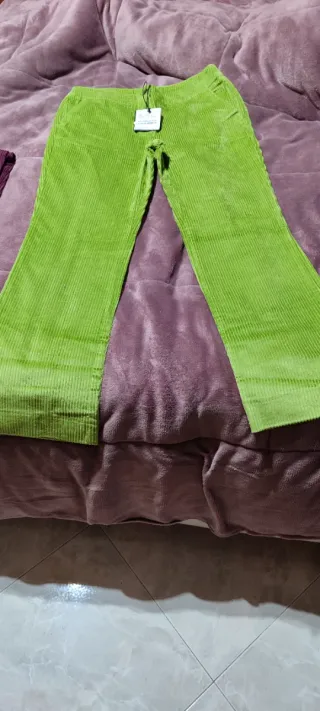 Pantaloni viola a coste taglia 40