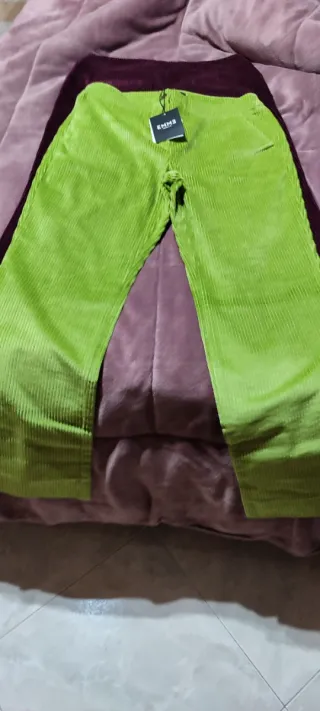 Pantaloni viola a coste taglia 40